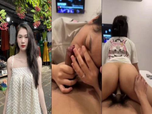 Cặp đôi sinh viên sông thử lộ clip địt nhau 