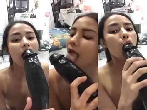 Em gái mình dây thủ dâm cùng con cặc khủng