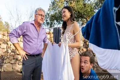 Sex mit ihrer prostituierten Cousine
