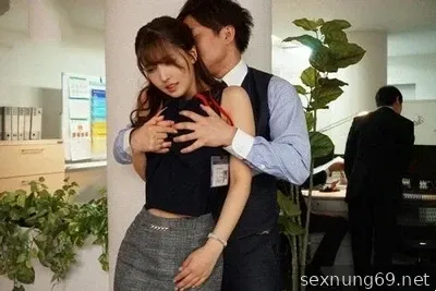 비서 미카미 유아와의 서투른 섹스